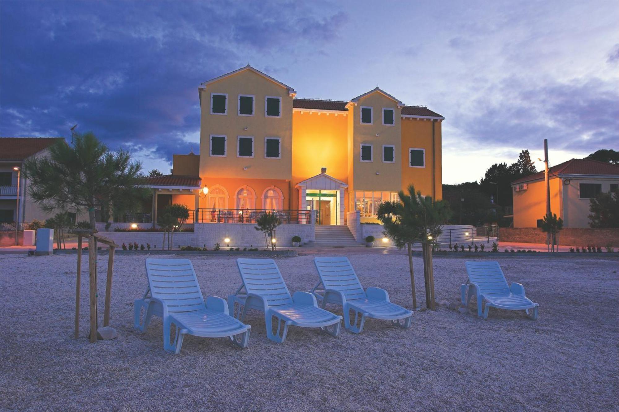 Hotel Spongiola Krapanj Esterno foto
